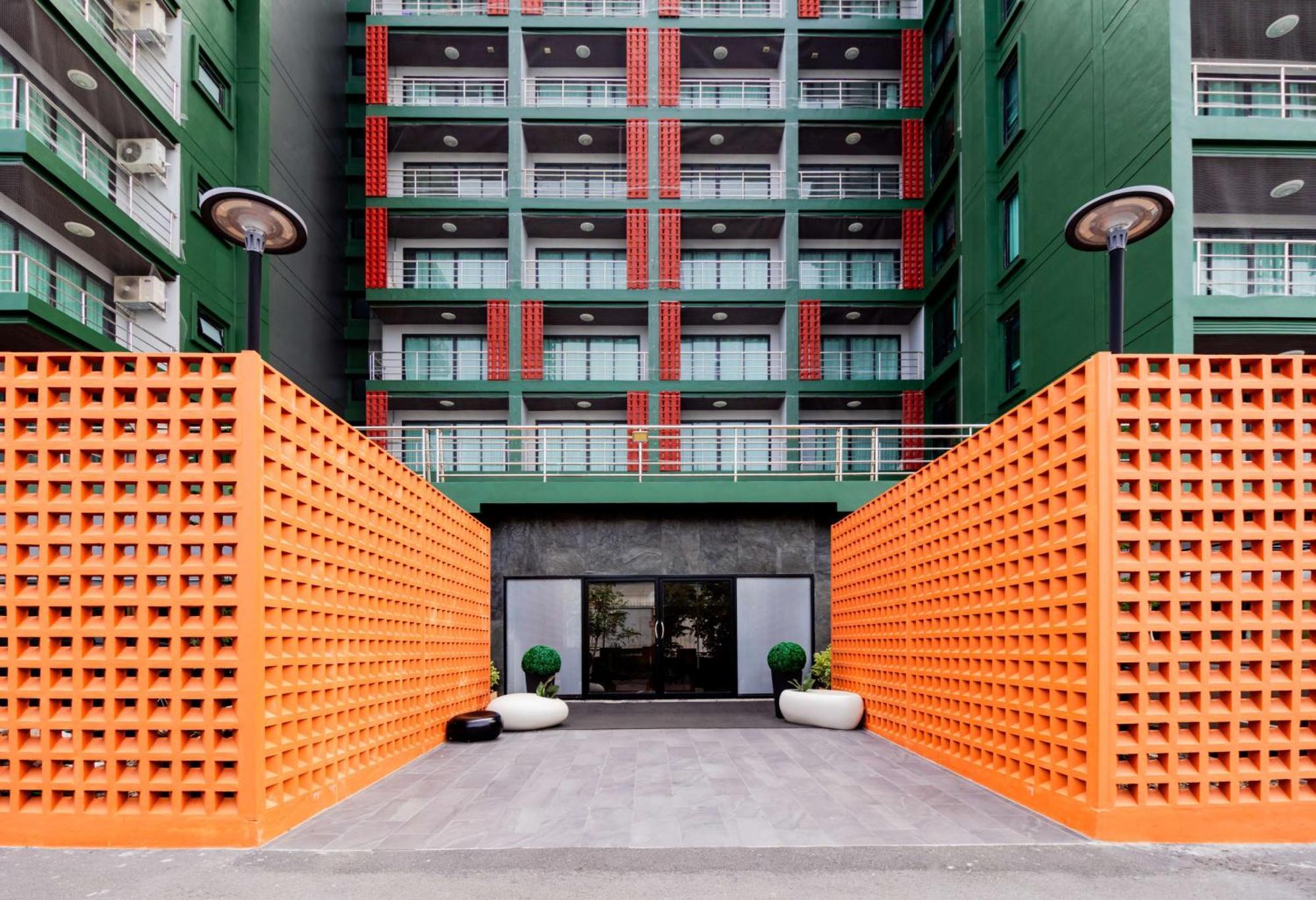 Surestay By Best Western Iconic Suvarnabhumi Bang Bo Exterior photo